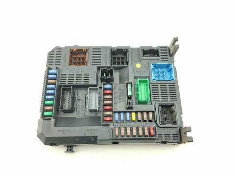 Caja Reles Fusibles Peugeot 208 ACCESS 68CV 50KW