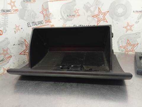 Foto 3ª: Guantera Suzuki Grand Vitara 1.9 DDIS JLX-EL 5-PTAS.) 129CV 95KW [F9Q268] (2008)