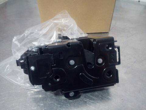 Foto 4ª: Cerradura Puerta Delantera Derecha Volkswagen Golf BERLINA 90CV 66KW (1997)