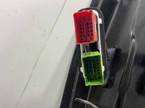 Foto 2ª: Puerta Delantera Derecha Peugeot 208 HM05 (2021)