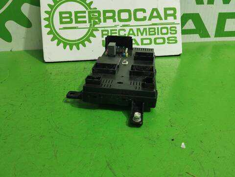 Foto 3ª: Caja Reles Fusibles Kia Carnival 2.9 CRDI CAT 185CV [J3] (2006)