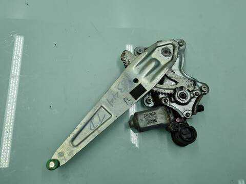 Elevalunas Manual Trasero Derecho Toyota Rav4 2.0 D-4D EXECUTIVE 4X4 2003 ) 116CV 85KW