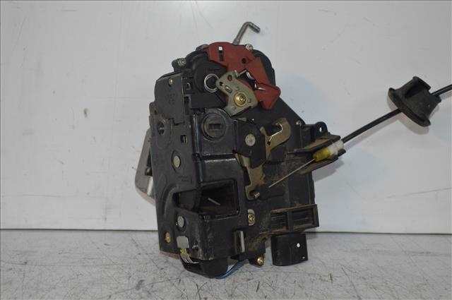 Foto 3ª: Cerradura Puerta Delantera Derecha Audi A4 1.9 TDI 2000-2004 [AWX] (2001)