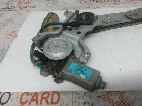 Foto 4ª: Elevalunas Manual Trasero Derecho Kia Carens 2.0 CRDI EX MONOVOLUMEN 113CV 83KW [D4EA] (2004)