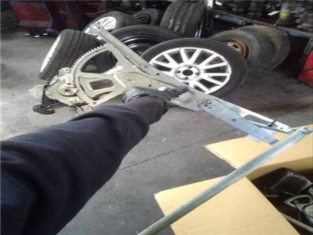 Elevalunas Eléctrico Trasero Derecho Toyota Prius 1.8 ADVANCE [1.8 LTR. 73KW 16V CAT HIBRIDO)]