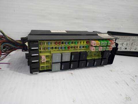 Foto 2ª: Caja Reles Fusibles Land Rover Discovery TDV6 HSE 245CV 180KW [306DT] (2010)