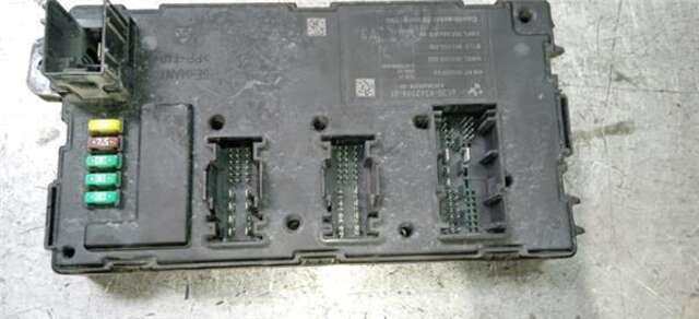 Foto 3ª: Caja Reles Fusibles Bmw Serie 3 315 3.0 330D [3.0 LTR. - 180 KW TURBODIESEL] [N57 D30 A]