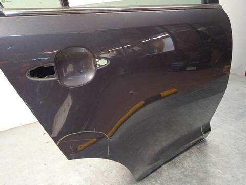 Foto 4ª: Puerta Trasera Derecha Kia Sportage DRIVE 4X2 135CV 99KW [G4FD] (2014)