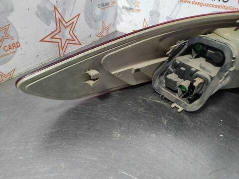 Foto 4ª: Piloto Trasero Derecho Renault Fluence EXPRESSION 106CV 78KW [K9K832] (2010)