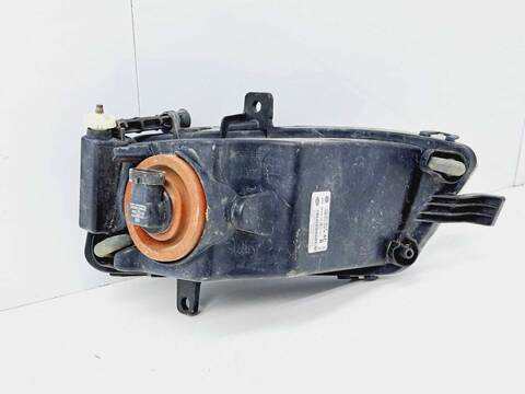 Foto 2ª: Faro Antiniebla Delantero Derecho Volkswagen Golf 1.6 TDI DPF 105CV 77KW [CLH] (2014)