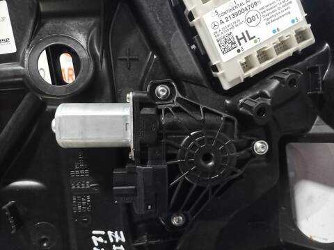 Foto 2ª: Elevalunas Manual Trasero Izquierdo Mercedes Clase E 180 E 220 D 213.004) 194CV 143KW [654920] (2017)