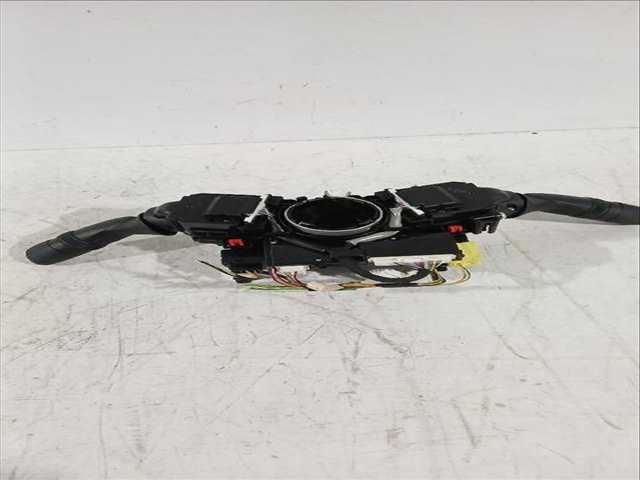 Foto 2ª: Mando Multifuncion Toyota Yaris 1.5 HYBRID MXPH11) 92CV [M15A-FXE] (2020)