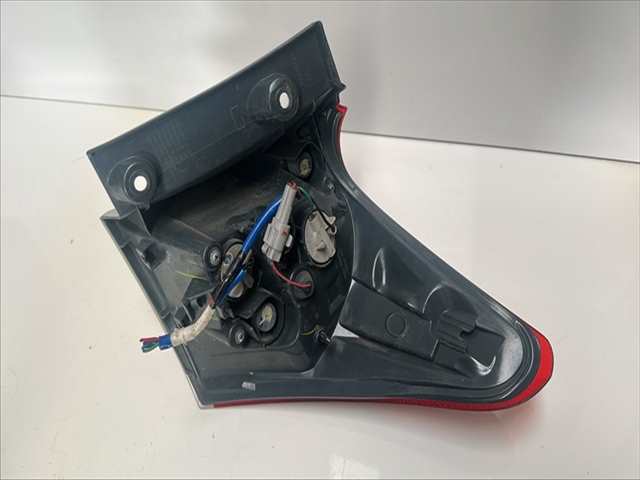 Foto 3ª: Piloto Trasero Izquierdo Toyota Auris 1.8 GASOLINA HIBRIDO [2ZR] (2015)