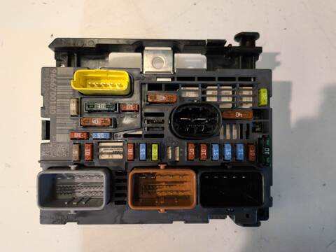 Caja Reles Fusibles Citroen C5 RHR