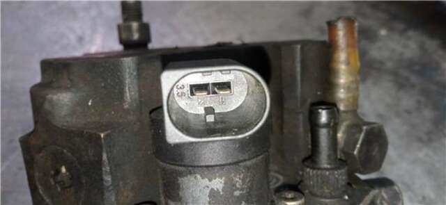 Foto 3ª: Bomba Inyeccion Bmw Serie 3 315 2.0 320D [2.0 LTR. - 120 KW 16V DIESEL] [204D4]