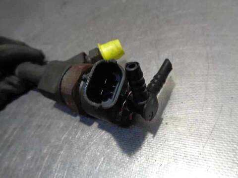 Foto 3ª: Inyectores Opel Movano 1.9 CDTI CAT F9Q-774 - L40) 82CV 60KW [F9WW7] (2004)