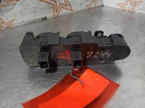 Foto 3ª: Botonera Elevalunas Citroen C4 AVATAR PICASSO 109CV 80KW [9HZ] (2008)