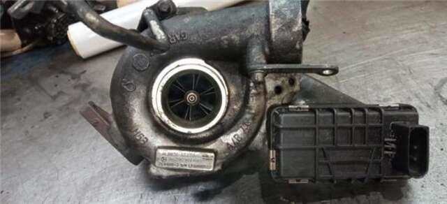 Foto 3ª: Turbocompresor Mercedes Clase G 230 4.0 GL 450 CDI 4-MATIC (164.828) [4.0 LTR. - 225 KW CDI]