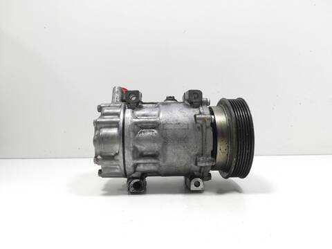 Foto 1ª: Compresor Aire Acondicionado Dacia Duster K9K896 (2010)