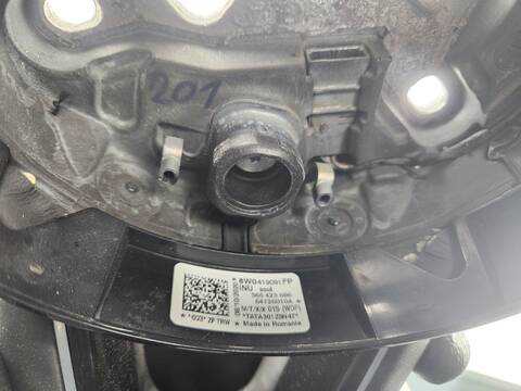Foto 4ª: Volante Audi A4 30 TDI ADVANCED AVANT 136CV 100KW [DTNB] (2020)