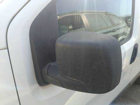 Retrovisor Izquierdo Peugeot Bipper FHZ