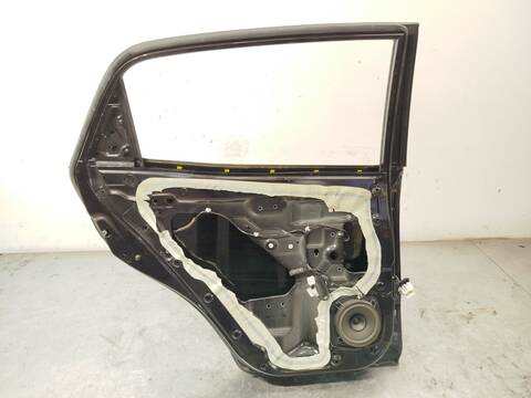 Foto 4ª: Puerta Trasera Izquierda Ssangyong Korando 2.0 E-XDI 175CV 129KW [671950] (2013)