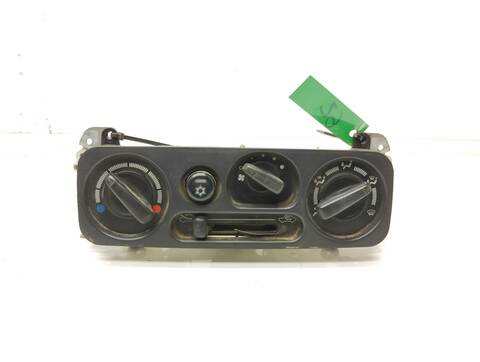 Mando Calefacción A. A. Mitsubishi Montero 2.5 TD GLS 99CV 73KW