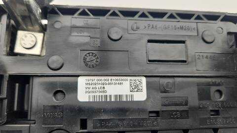 Foto 3ª: Caja Reles Fusibles Audi A1 ADVANCE 95CV [DUSB] (2025)