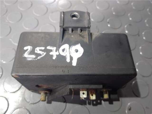 Foto 3ª: Caja Reles Fusibles Citroen C1 1.8 D [1.8 LTR. - 44 KW DIESEL (161)] (1985 _) [161A (XUD7)]