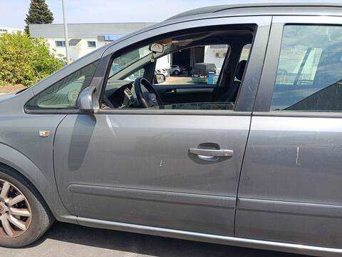Puerta Delantera Izquierda Opel Zafira Z19DT