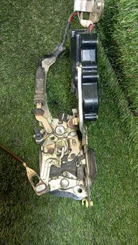 Foto 3ª: Cerradura Puerta Delantera Izquierda Toyota 4 Runner 3.0 T DIESEL (1993)