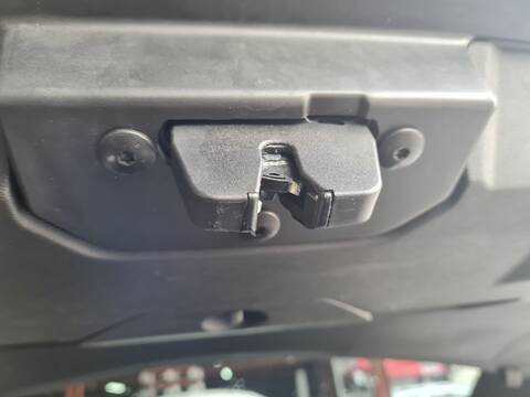 Cerradura Maletero Portón Peugeot 3008 ALLURE 131CV 96KW