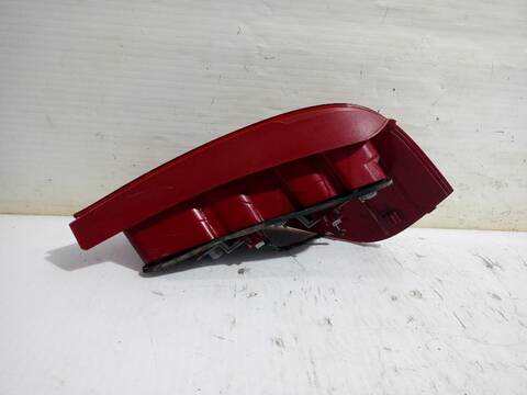 Foto 2ª: Piloto Trasero Izquierdo Mercedes Clase A 140 A 200 CDI 169.008) 140CV [OM640941] (2004)