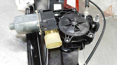 Foto 2ª: Elevalunas Eléctrico Delantero Derecho Bmw X2 SDRIVE18D M SPORT 150CV 110KW [B47C20B] (2019)