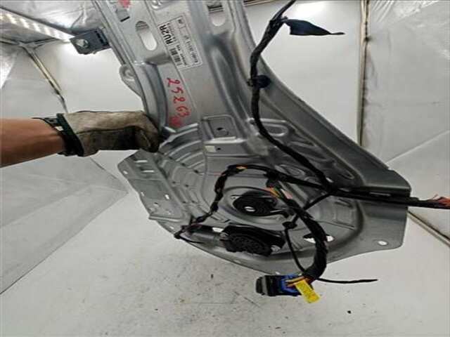 Foto 3ª: Elevalunas Eléctrico Delantero Derecho Hyundai Tucson 2.0 CRDI COMFORT (4WD) [2.0 LTR. - 103 KW CRDI CAT] [4EA]