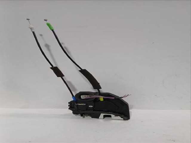 Foto 3ª: Cerradura Puerta Trasera Derecha Toyota Corolla 1.8 VVTI HYBRID ZWE219) HATCHBACK 140CV [2ZR-FXE] (2018)