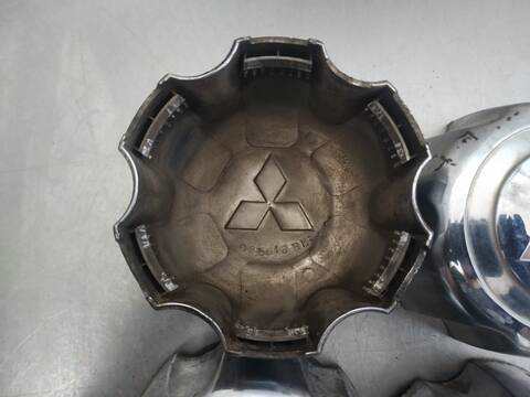 Foto 2ª: Tapacubos Mitsubishi L200 2500 TD MAGNUM 4-PTAS.) 99CV 73KW [4D56] (2000)