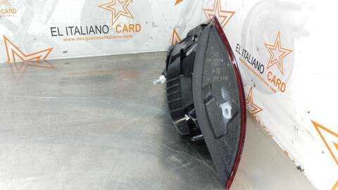 Foto 3ª: Piloto Portón Derecho Mercedes Clase A 140 A 200 177.087) 163CV 120KW (2018)