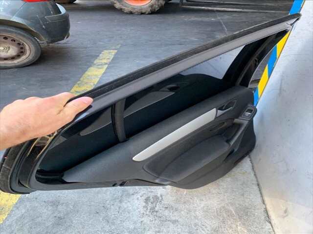 Foto 3ª: Puerta Trasera Izquierda Volkswagen Golf 1.4 TSI122CV 0CV [CAXA] (2011)