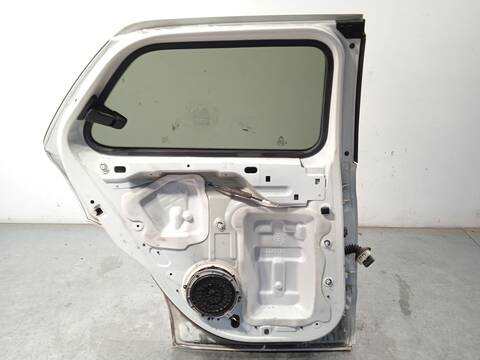 Foto 4ª: Puerta Trasera Izquierda Citroen C4 1.5 BLUEHDI 100 102CV 75KW [YHY] (2019)