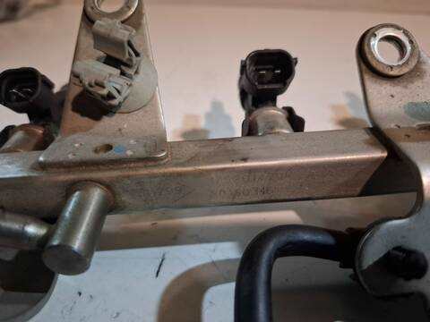 Foto 3ª: Rampa Inyectora Dacia Sandero H4B400 (2015)