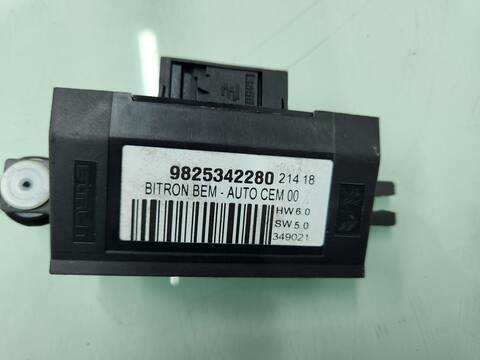 Foto 3ª: Centralita Motor ECU Peugeot 3008 GT LINE 131CV 96KW [YH01] (2018)