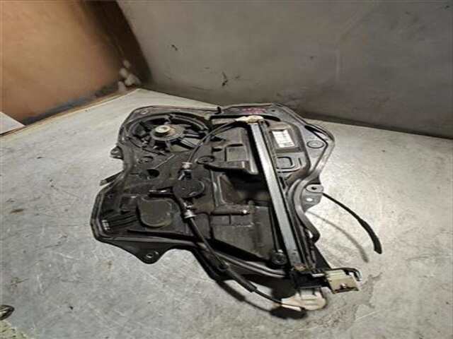 Foto 3ª: Elevalunas Eléctrico Trasero Derecho Mazda 3 1.6 ACTIVE [1.6 LTR. - 80 KW CD DIESEL CAT]