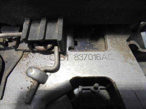 Foto 3ª: Cerradura Puerta Trasera Derecha Skoda Octavia 1.9 TDI GLX BERLINA 90CV 66KW [ALH] (2002)