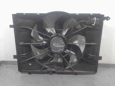 Foto 2ª: Electroventilador Mercedes Clase C 160 C 220 D 205.404) 170CV 125KW [651921] (2017)