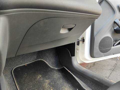 Guantera Seat Ibiza CGPB BERLINA