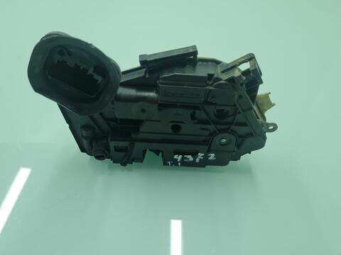 Cerradura Puerta Trasera Izquierda Volkswagen Golf 1.6 TDI DPF 105CV 77KW