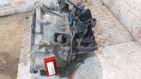 Foto 2ª: Caja Cambios Nissan X-Trail COMFORT 114CV 84KW T30) [D-YD22] (2002)