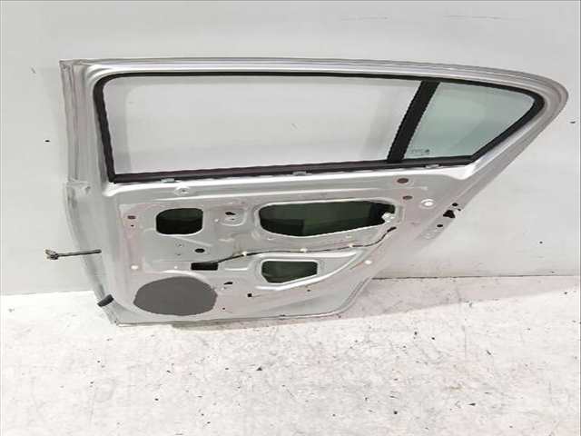 Foto 3ª: Puerta Trasera Derecha Opel Corsa 1.3 CDTI L08 L68) 75CV [A 13 DTC Z 13 DTJ] (2006)