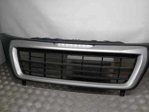 Foto 2ª: Rejilla Delantera Peugeot Boxer L3H2 140CV 103KW FURGON [4H03] (2024)